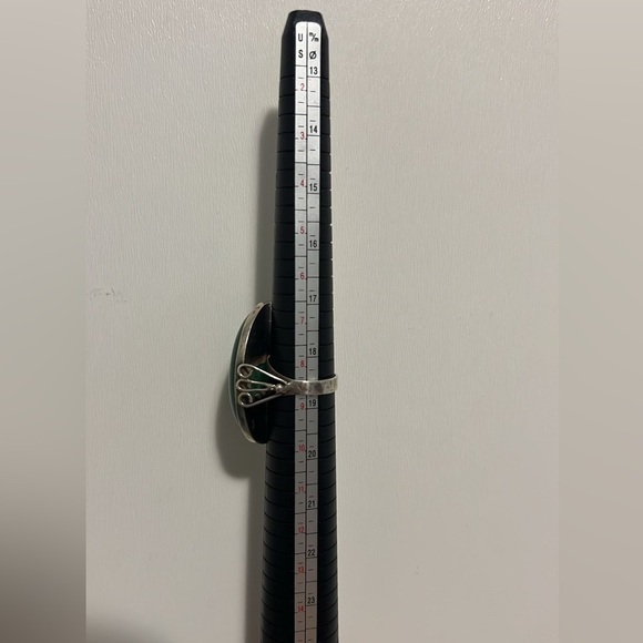 Oval Green Quartz Silver Ring - Picture 6 of 6